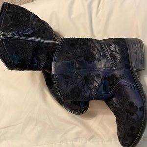 taos beautifully embroidered booties size 37.  6.5.